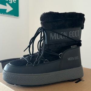 Moon Boot L Track Faux Fur Wrap Boots!